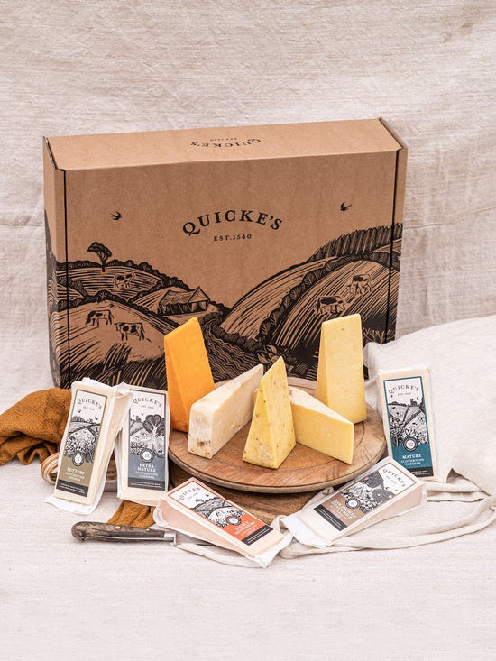 Quick'es Ultimate Cheese Box Hamper With Cheeseboard